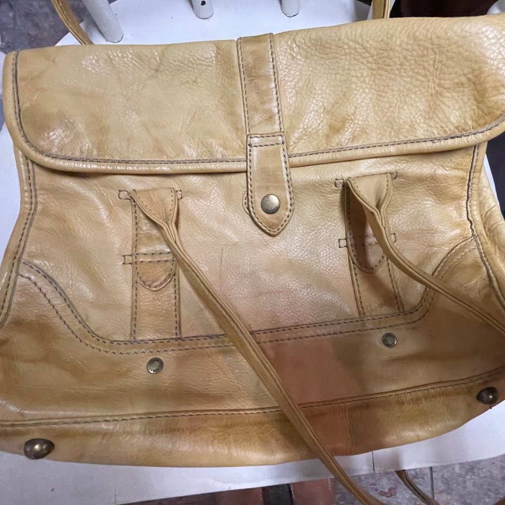 Frye leather purse bag banana